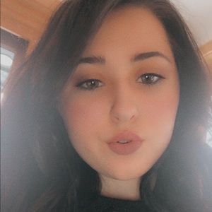 Meet your Posher, Kenz